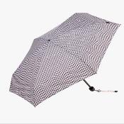 Mini parapluie pliable pour femme – Cinq volets – Protection UVP 50+ – Léger et compact – Avec pochette assortie et breloque en forme de cœur – Noir Vichy