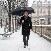 Parapluie pliant unisexe - Ouverture et fermeture automatiques - Résistant au vent - Poignée en bois - Bleu marine