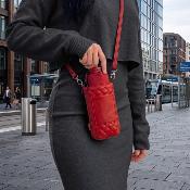 Ultra mini parapluie pliant pour femmes - Slim et léger - Résistant au vent - Avec protection UV - Avec sac smartphone assorti - Rouge