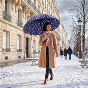 Parapluie Long - Poignée Courbée pour Femme et Homme - 16 baleines en Fibre de Verre - Résistant au vent - Manche en Bois - Bleu Marine