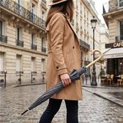 Parapluie Long pour Homme et Femme - 16 Baleines en Fibre de Verre - Ouverture Automatique - Poignée en Bois Incurvée - Rayé - Noir