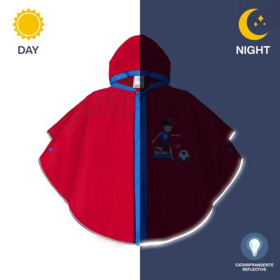 Poncho de pluie pour enfants de 3 à 6 ans - Bordure réfléchissante pour une meilleure visibilité la nuit - Rouge - Soccer