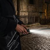 Parapluie pliant automatique avec lampe torche intégrée - Noir