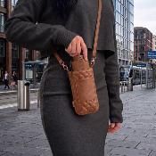 Ultra mini parapluie pliant pour femmes - Slim et léger - Résistant au vent - Avec protection UV - Avec sac smartphone assorti - Marron chameau